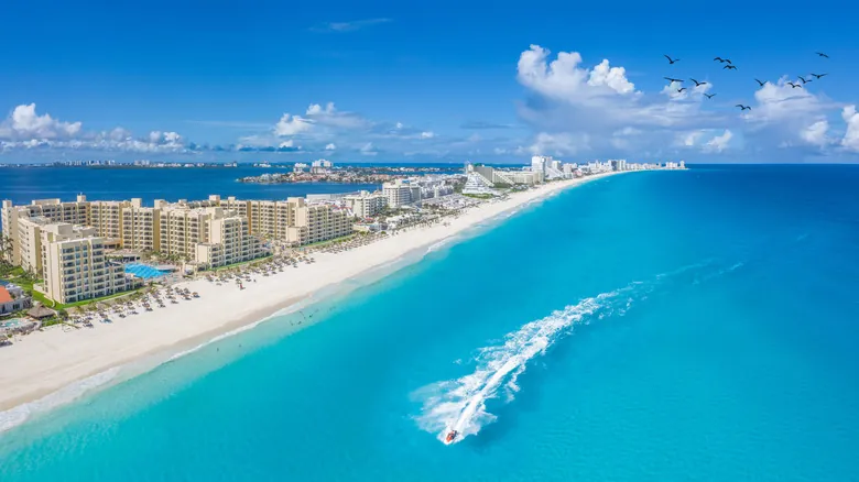 Atelier Playa Mujeres: Lujo, Gastronomía y Experiencias Inolvidables en el Caribe Mexicano