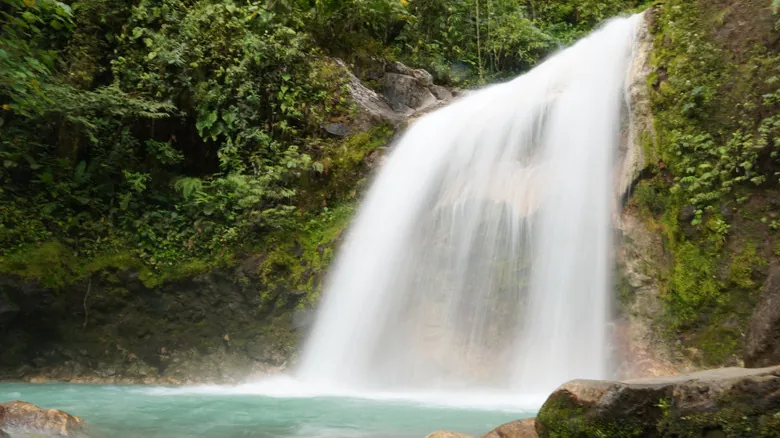 Descubre el Cañón Jurásico Escondido de Costa Rica: Un Paraíso de Cascadas Inexploradas