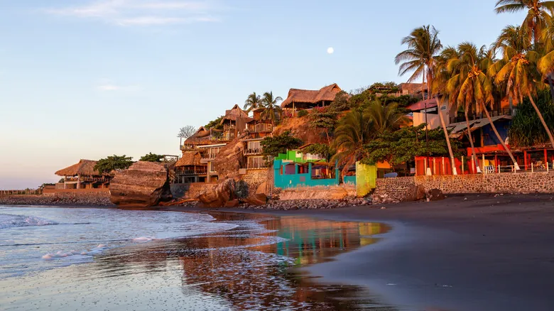 El Salvador: Descubre un Tesoro Centroamericano de Volcanes, Playas y Cultura Vibrante