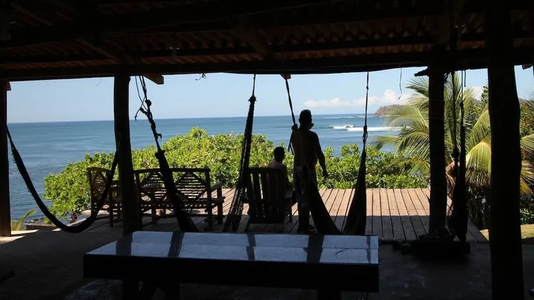 Las Mejores Playas de Centroamérica para Aprender a Surfear: Guía Definitiva para Principiantes