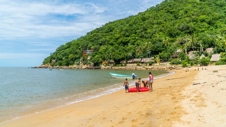 Las Mejores Playas de México: Guía Definitiva para Viajeros Aventureros y Tranquilos