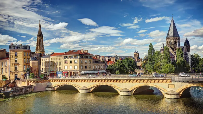Metz: La Joya Verde e Histórica de Francia, Un Viaje Atemporal
