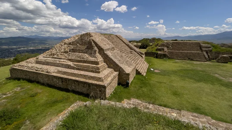 Pirámides Antiguas de México: Una Guía Definitiva de Sitios Arqueológicos Imprescindibles