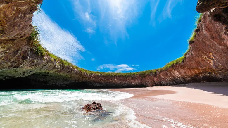Riviera Nayarit: El Paraíso Escondido de México con un Toque Portugués