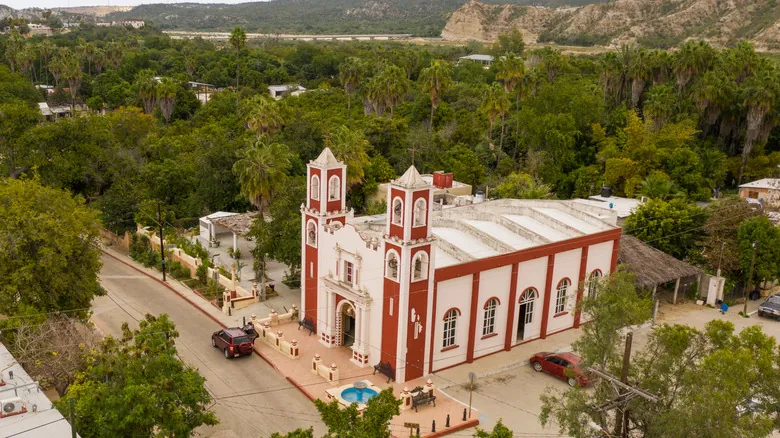Santiago, Baja California Sur: Oasis Escondido de Manantiales Termales y Naturaleza Viva