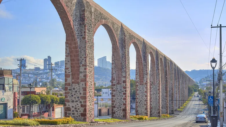 Santiago de Querétaro: Explorando su Riqueza Histórica, Gastronómica y Vitivinícola en México