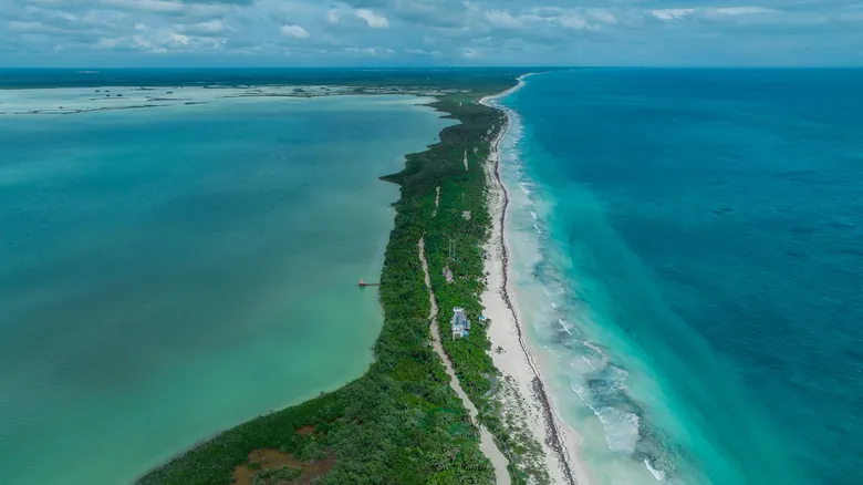 Sian Ka'an: Un Santuario de Biodiversidad y Aventura en la Riviera Maya