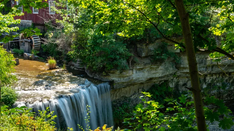 St. Catharines: Descubre la Joya Oculta de Canadá y su Fascinante Canal Welland en Segway