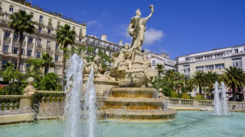 Toulon Revelado: Explorando la Auténtica Esencia de la Riviera Francesa