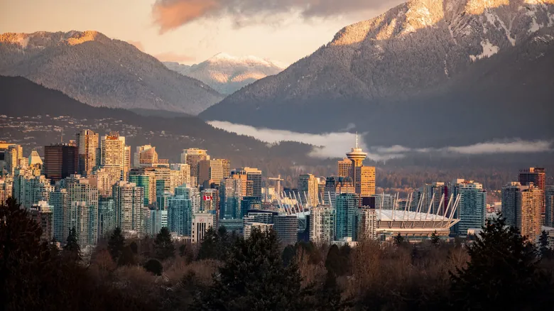 Vancouver para el Viajero Solo: Una Guía Completa de Seguridad y Aventuras