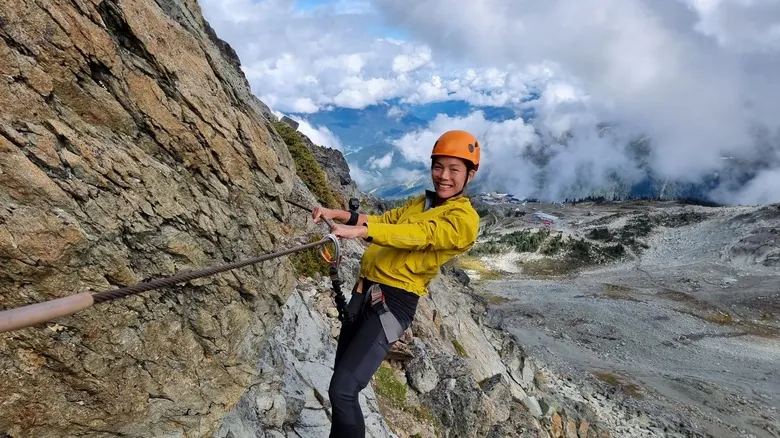 Via Ferrata en Banff: Una Aventura Alpina Inolvidable con Vistas Majestuosas